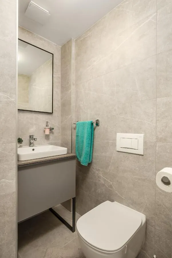 Apartment Apartman Flos Maris Rijeka Croatia